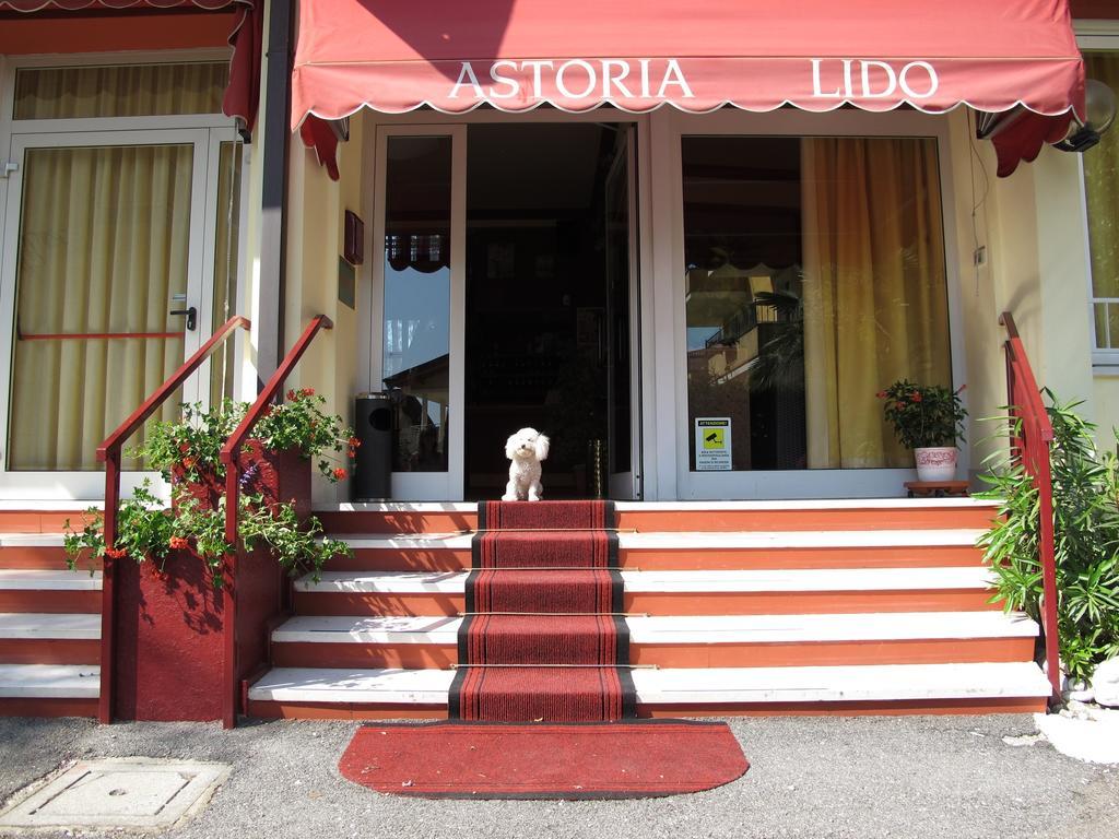 Hotel Astoria Lido Sirmione Exterior photo