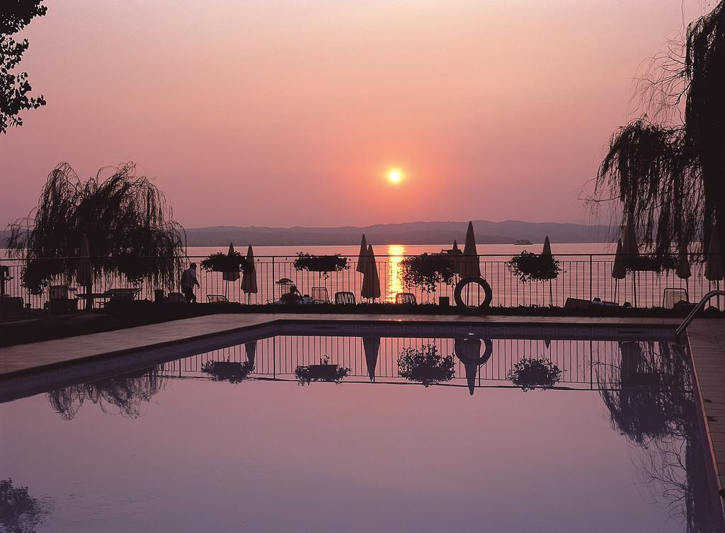 Hotel Astoria Lido Sirmione Exterior photo