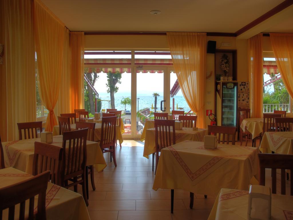 Hotel Astoria Lido Sirmione Exterior photo